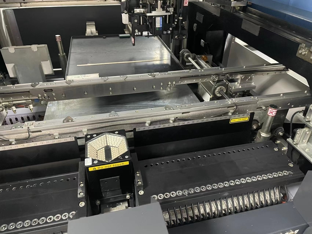 Yamaha YS12F SMT Flexible Pick And Place Machine 0.45MPa 20000CPH 3 Phase